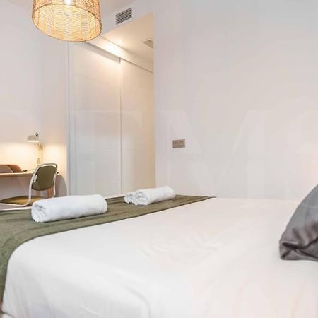 Fresh & Stylish Apartment With Parking By Rems Málaga Exterior foto