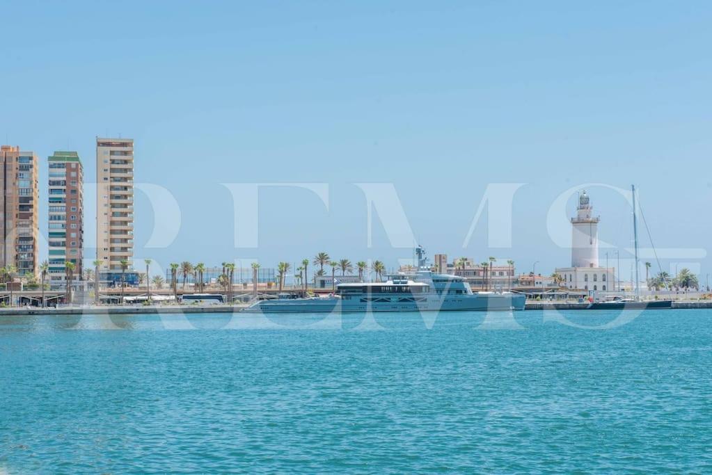 Fresh & Stylish Apartment With Parking By Rems Málaga Exterior foto